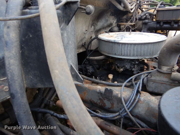 image for item DO1493 1991 Ford F700  dump truck