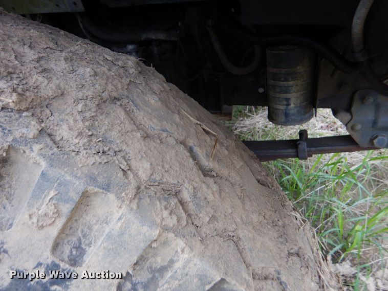 image for item DO1493 1991 Ford F700  dump truck