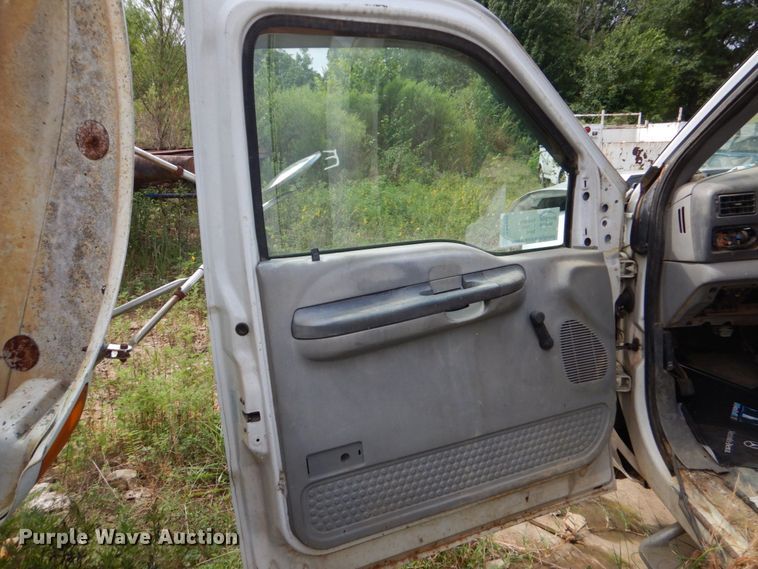 image for item DO1499 1999 Ford F450  utility / service truck