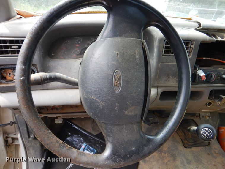 image for item DO1499 1999 Ford F450  utility / service truck