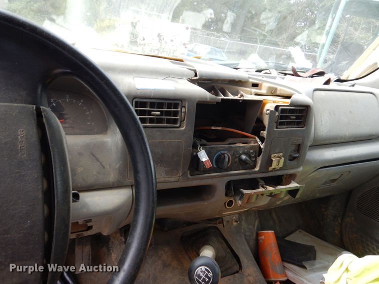 image for item DO1499 1999 Ford F450  utility / service truck