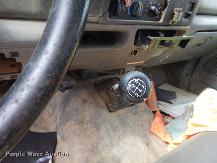 image for item DO1499 1999 Ford F450  utility / service truck