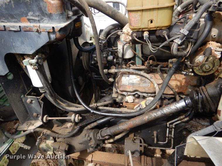 image for item DO1500 1994 International 4600  flatbed truck