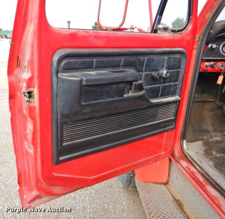 image for item DP4819 1974 Ford F600  pumper fire truck