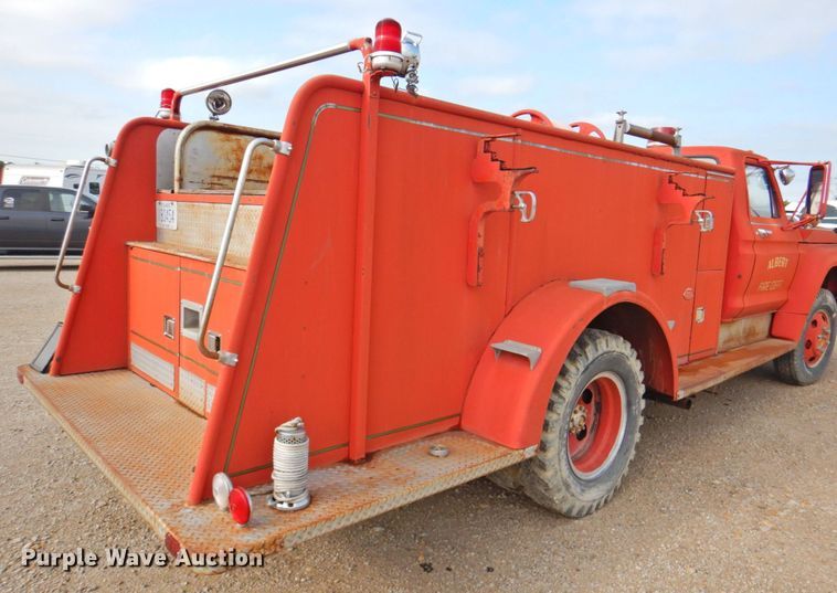 image for item DP4819 1974 Ford F600  pumper fire truck