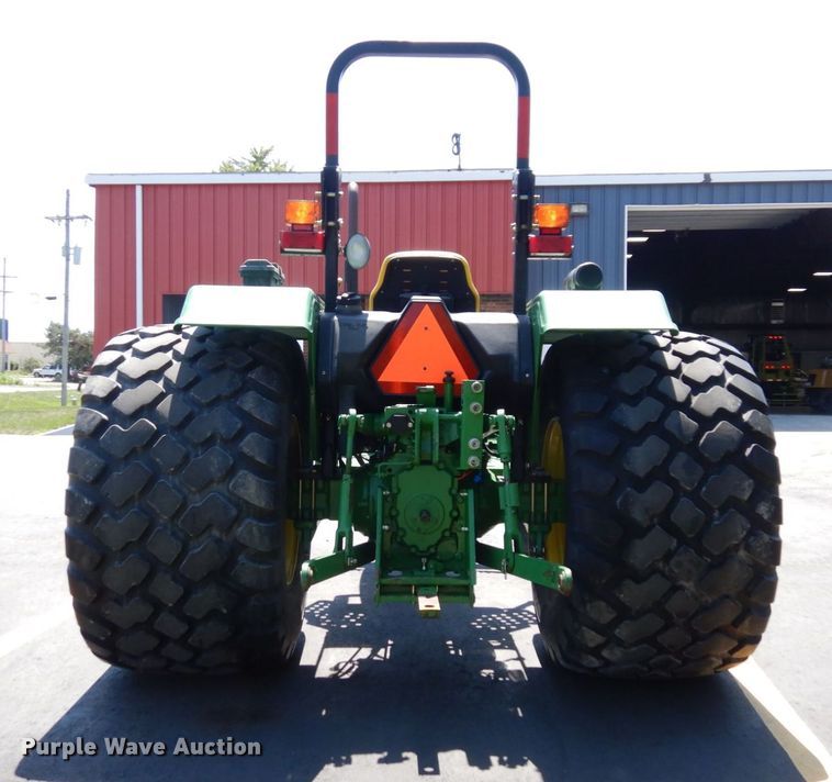 image for item DS1324 2010 John Deere 5065E  tractor