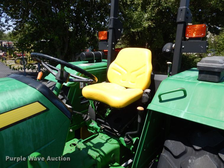 image for item DS1324 2010 John Deere 5065E  tractor