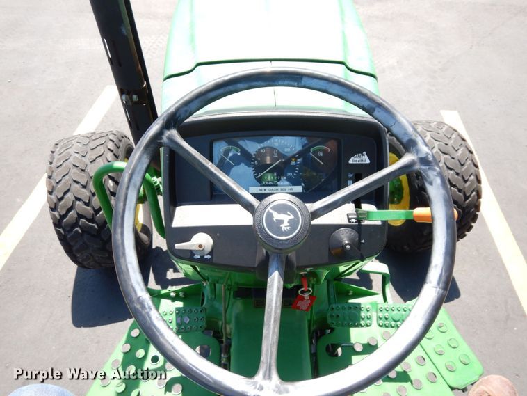 image for item DS1324 2010 John Deere 5065E  tractor