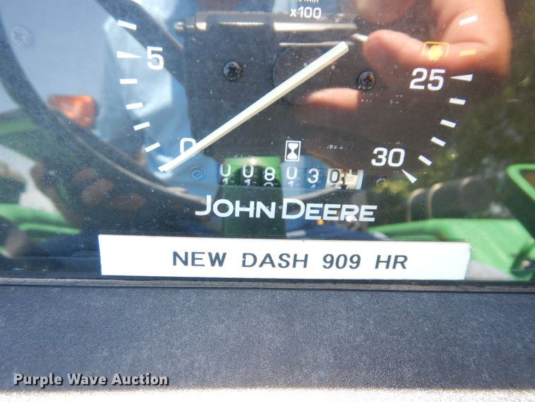 image for item DS1324 2010 John Deere 5065E  tractor