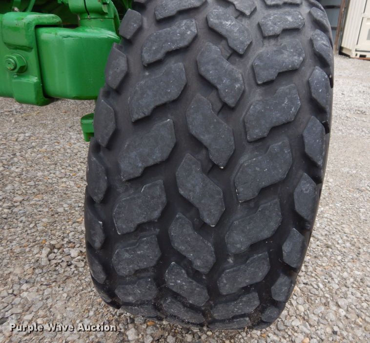 image for item DS1324 2010 John Deere 5065E  tractor