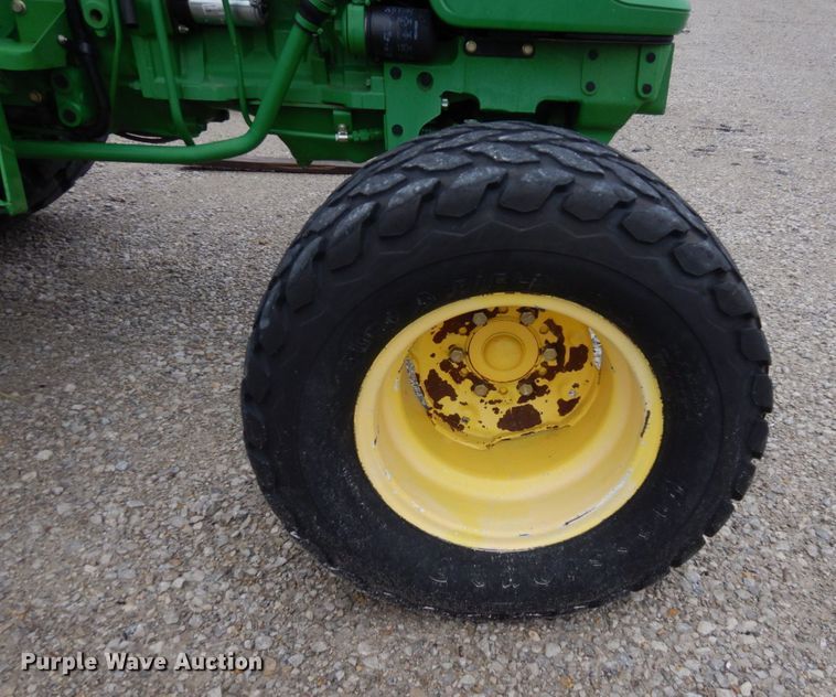 image for item DS1324 2010 John Deere 5065E  tractor