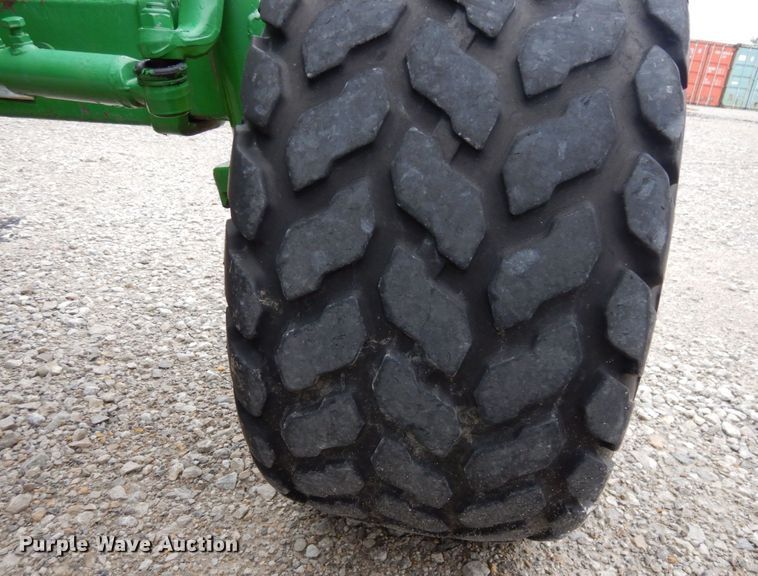 image for item DS1324 2010 John Deere 5065E  tractor