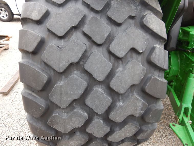 image for item DS1324 2010 John Deere 5065E  tractor