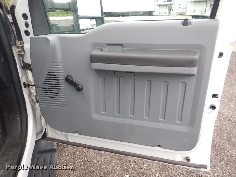 image for item DS8141 2012 Ford F450 Super Duty XL  box truck