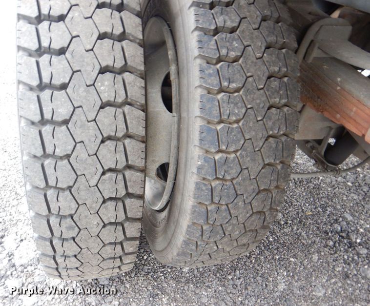 image for item DS8141 2012 Ford F450 Super Duty XL  box truck