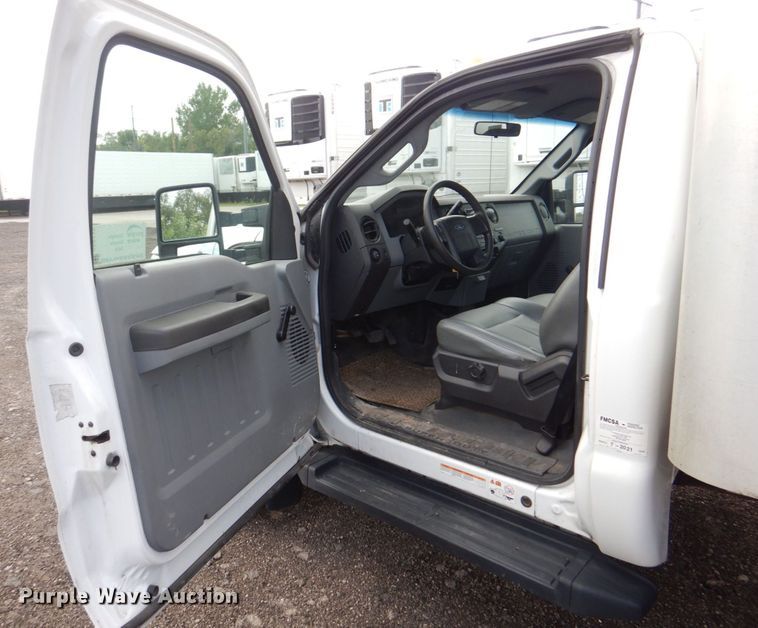 image for item DS8142 2012 Ford F450 Super Duty  box truck