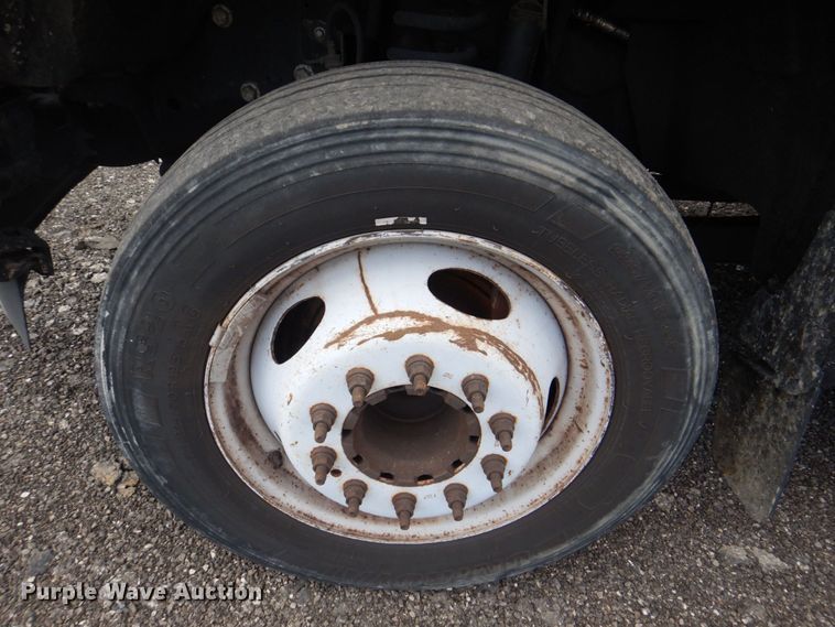 image for item DS8142 2012 Ford F450 Super Duty  box truck