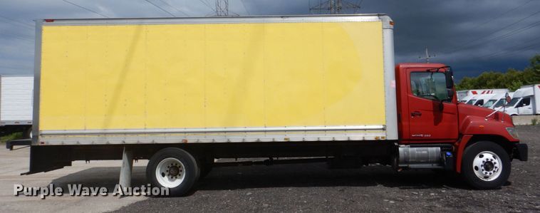 image for item DS8143 2014 Hino 268  box truck