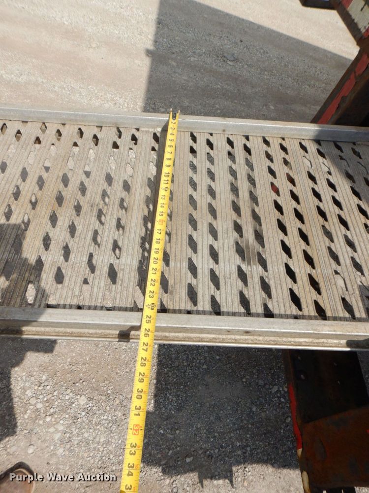 image for item DS8143 2014 Hino 268  box truck