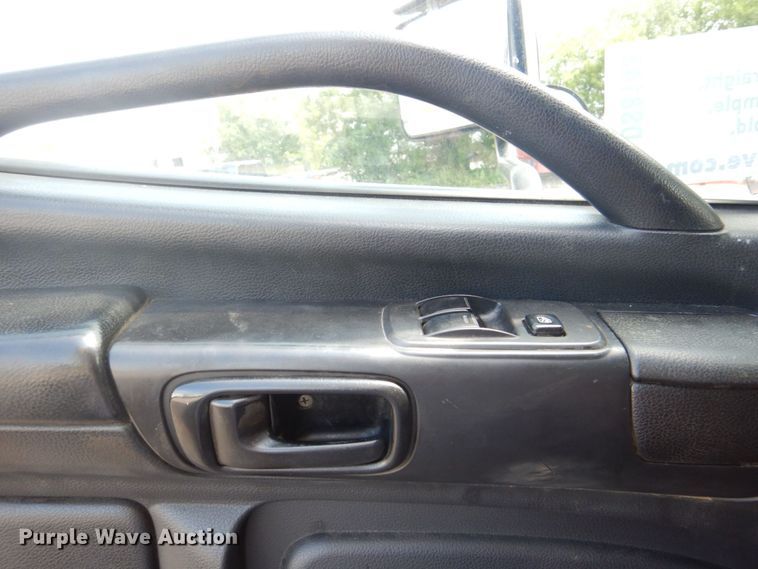 image for item DS8143 2014 Hino 268  box truck