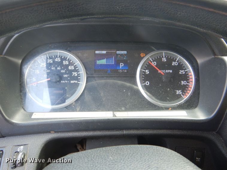 image for item DS8143 2014 Hino 268  box truck