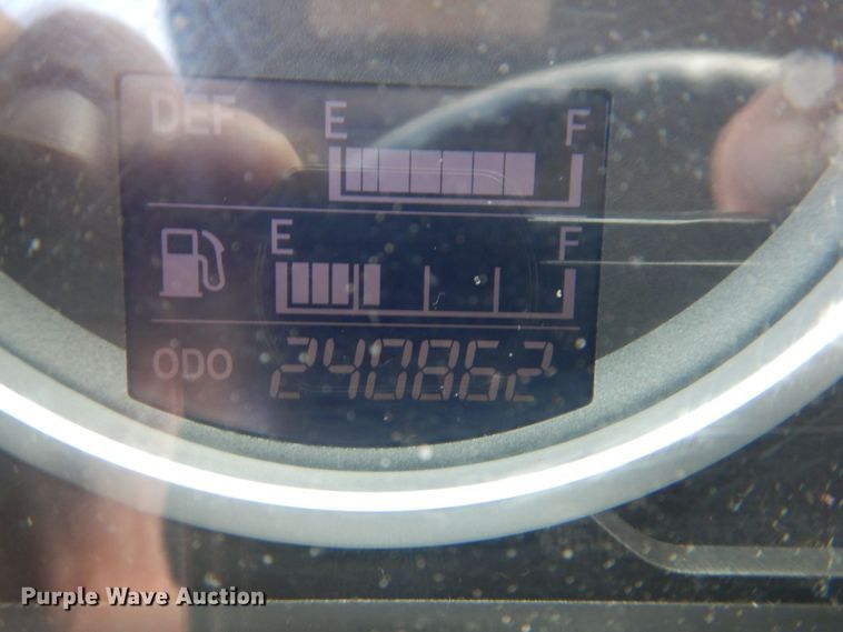 image for item DS8143 2014 Hino 268  box truck