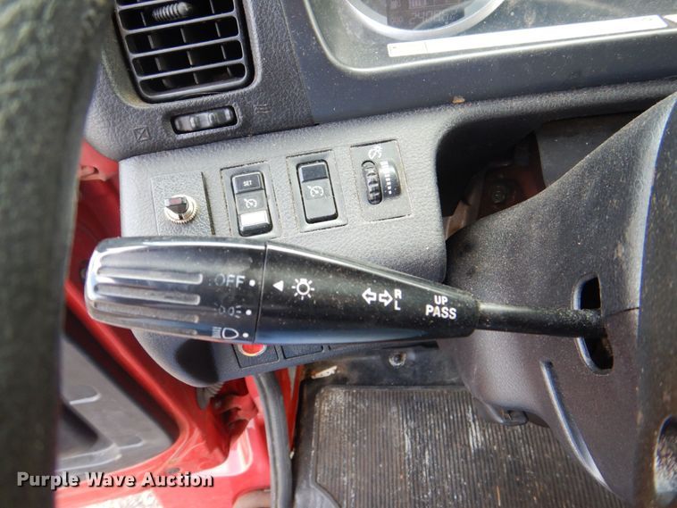 image for item DS8143 2014 Hino 268  box truck