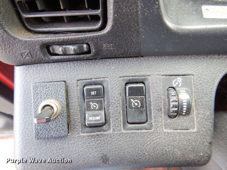 image for item DS8143 2014 Hino 268  box truck