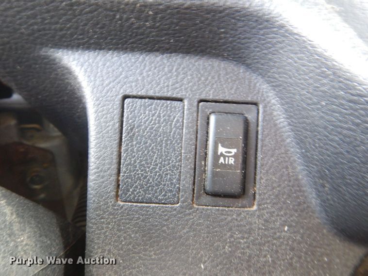 image for item DS8143 2014 Hino 268  box truck