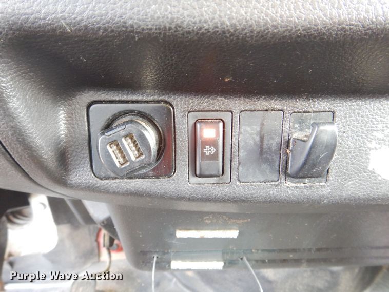 image for item DS8143 2014 Hino 268  box truck