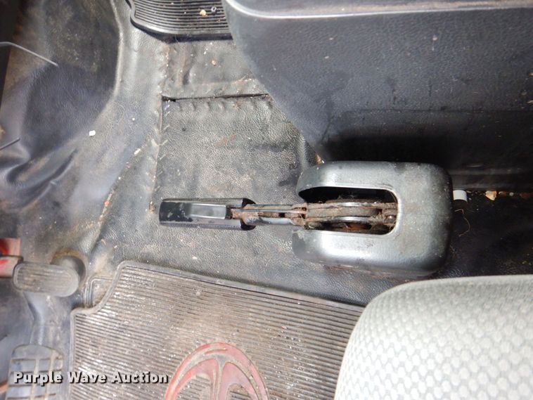 image for item DS8143 2014 Hino 268  box truck