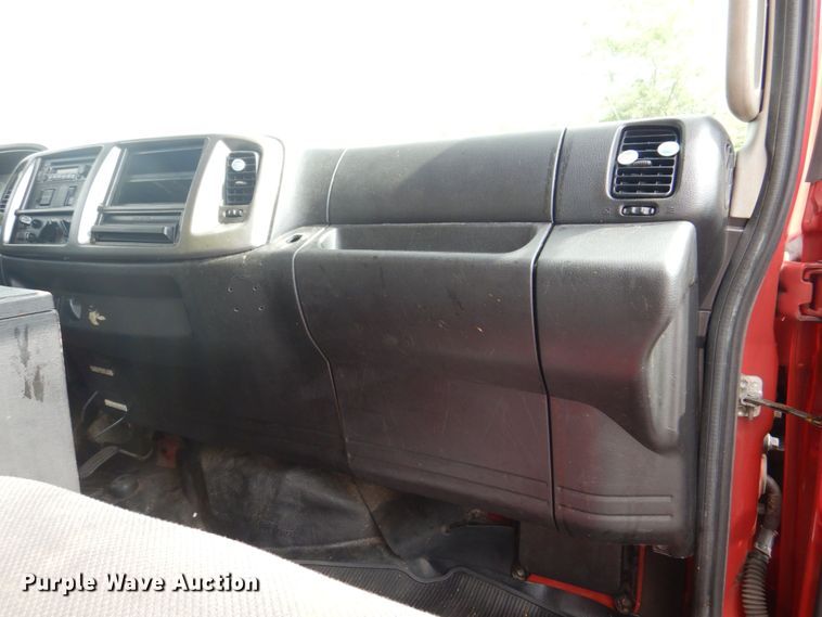 image for item DS8143 2014 Hino 268  box truck