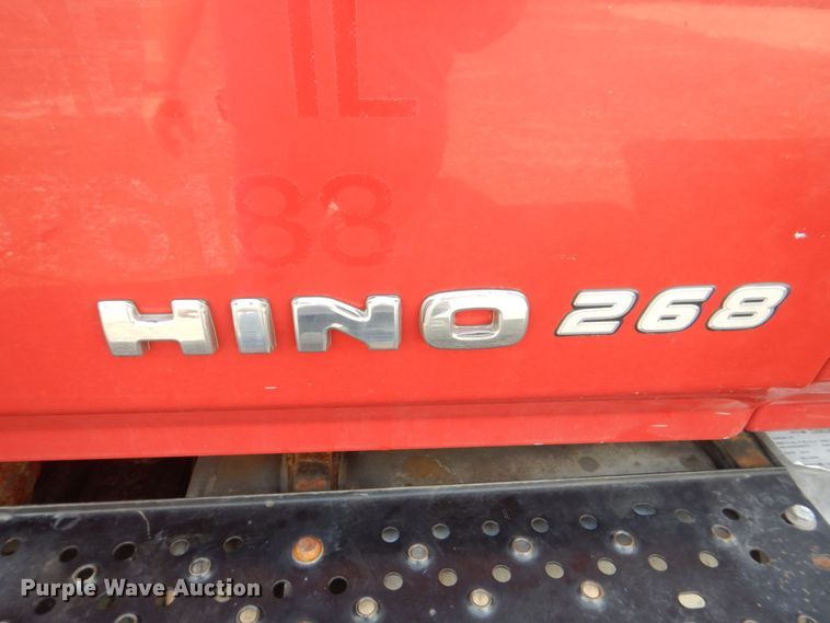 image for item DS8143 2014 Hino 268  box truck