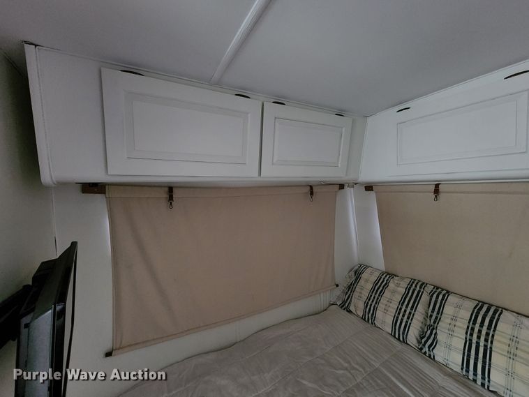 image for item JB9027 1985 Winnebago Chieftain 22  RV