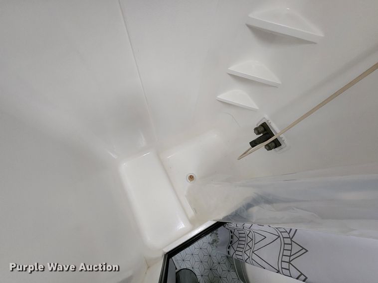 image for item JB9027 1985 Winnebago Chieftain 22  RV