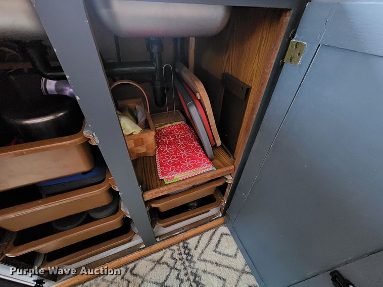 image for item JB9027 1985 Winnebago Chieftain 22  RV