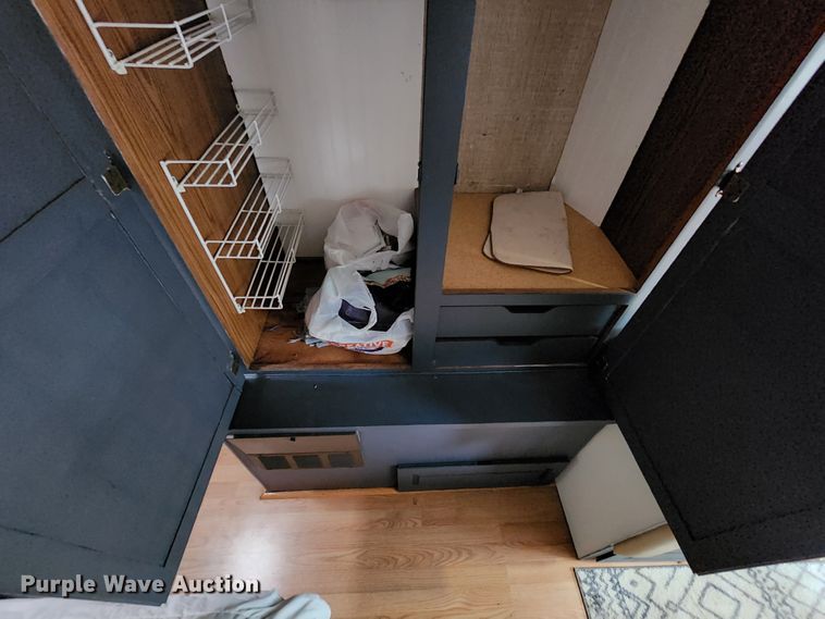 image for item JB9027 1985 Winnebago Chieftain 22  RV