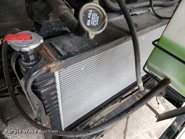 image for item JB9027 1985 Winnebago Chieftain 22  RV