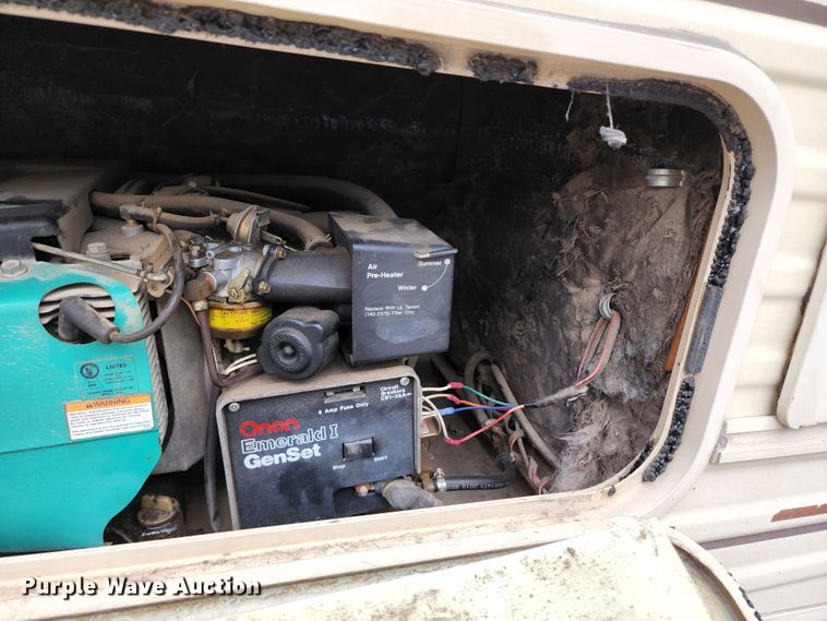 image for item JB9027 1985 Winnebago Chieftain 22  RV