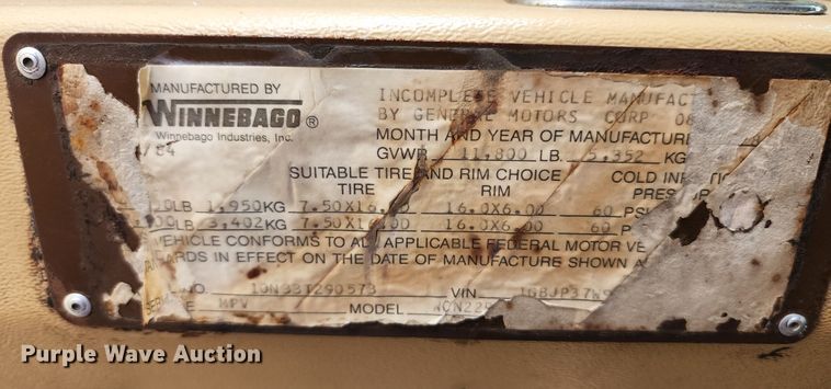 image for item JB9027 1985 Winnebago Chieftain 22  RV