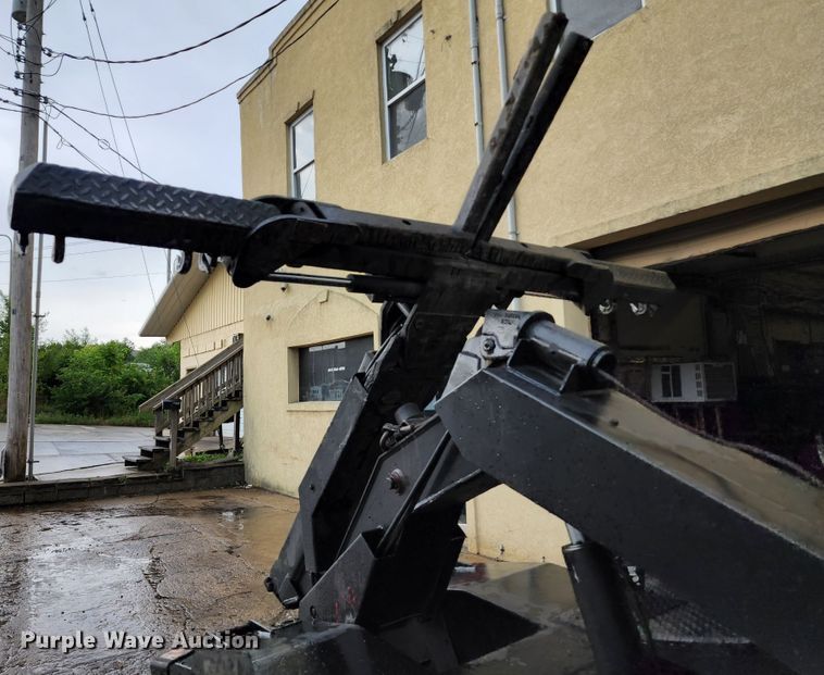 image for item JB9030 2001 Chevrolet Silverado 3500  tow truck