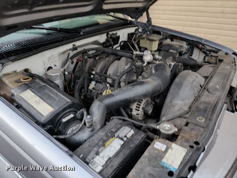 image for item JB9030 2001 Chevrolet Silverado 3500  tow truck