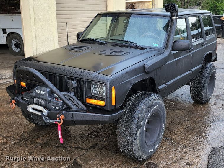 image for item JB9031 1999 Jeep Cherokee  SUV