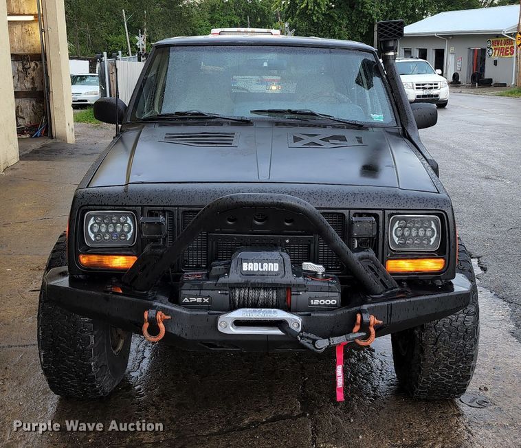 image for item JB9031 1999 Jeep Cherokee  SUV