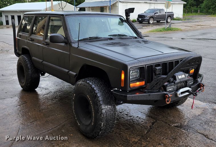 image for item JB9031 1999 Jeep Cherokee  SUV