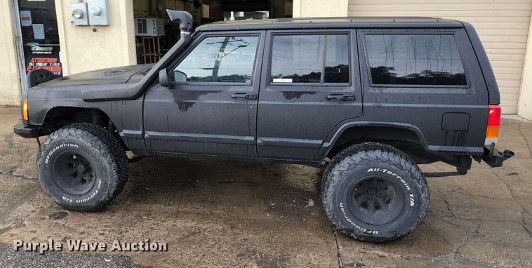 image for item JB9031 1999 Jeep Cherokee  SUV