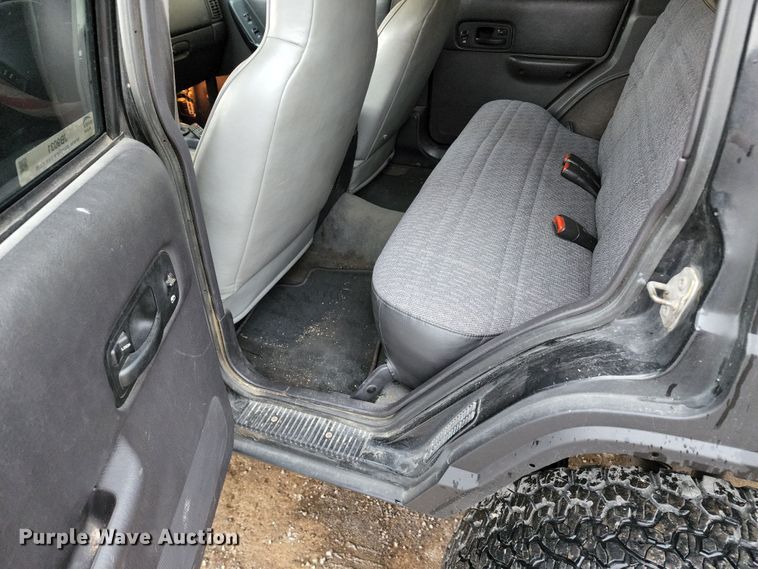 image for item JB9031 1999 Jeep Cherokee  SUV