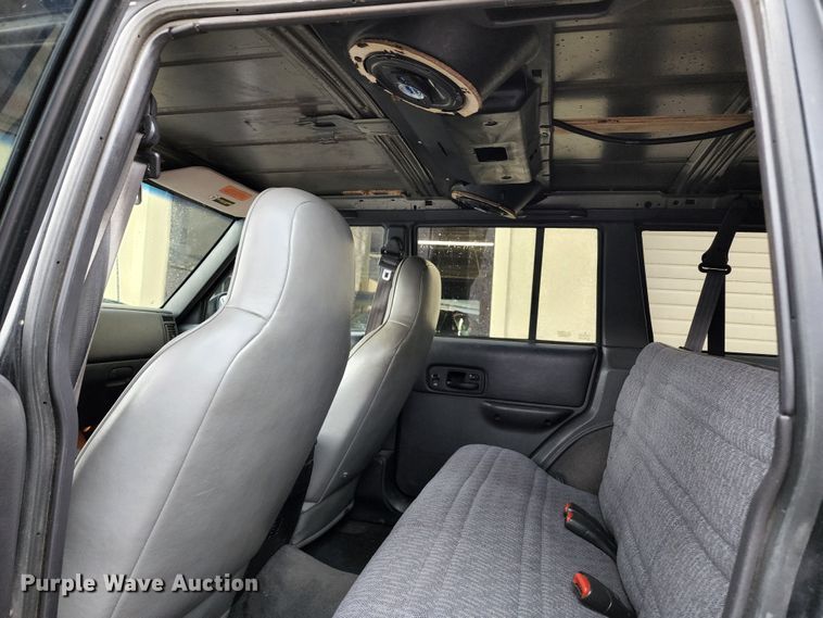 image for item JB9031 1999 Jeep Cherokee  SUV