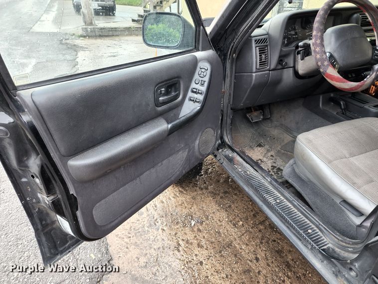 image for item JB9031 1999 Jeep Cherokee  SUV