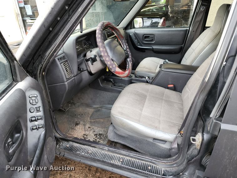 image for item JB9031 1999 Jeep Cherokee  SUV